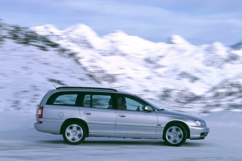 Opel Omega Caravan универсал