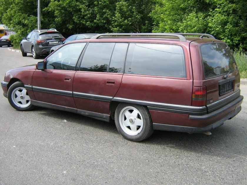 Opel Omega a Caravan