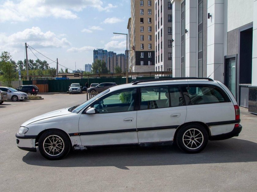 Опель Омега универсал 1998