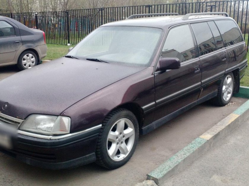Опель Омега универсал 1991