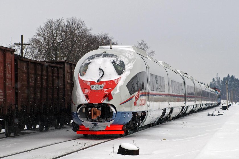 Сапсан в депо