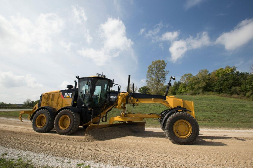 Caterpillar 140m