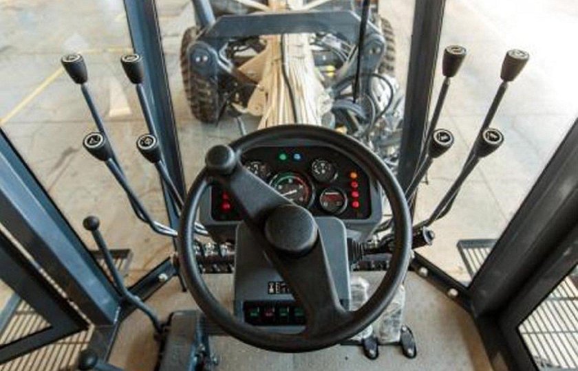 Автогрейдер ДЗ-98 кабина