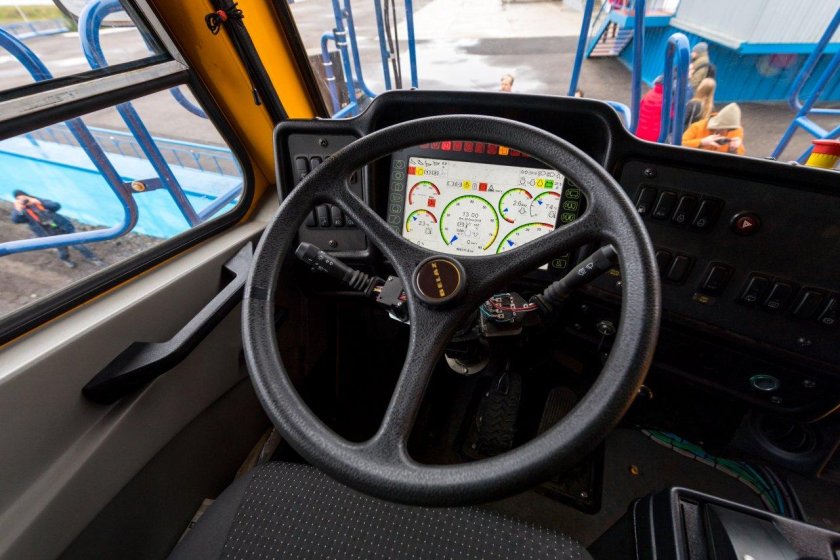 БЕЛАЗ-75710 кабина