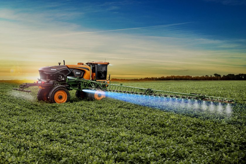 Опрыскиватель Stara Imperador