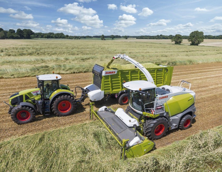 Кормоуборочный комбайн ягуар