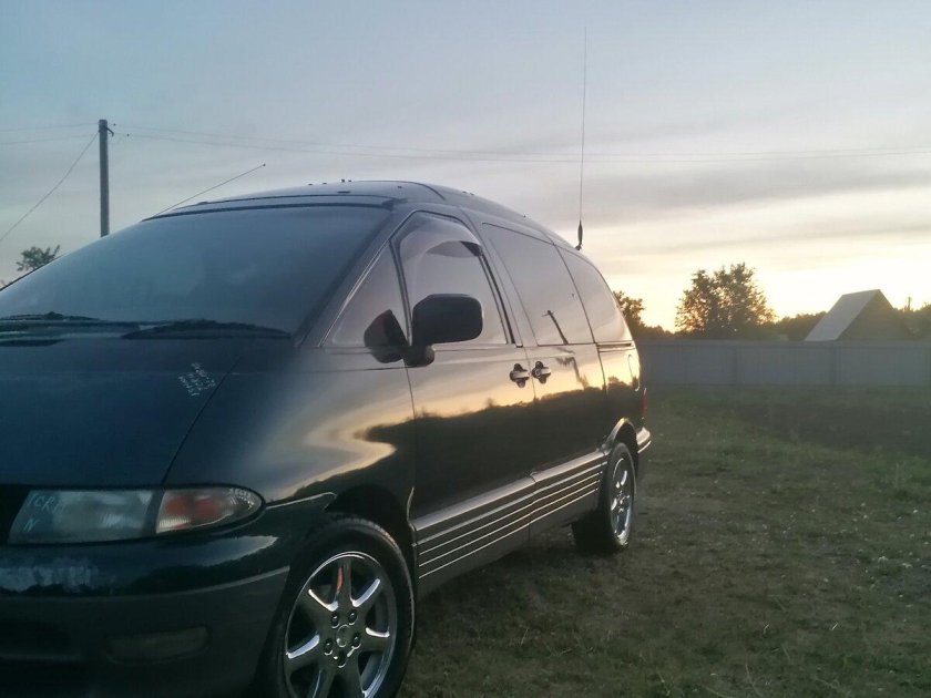 Тойота эстима люсида 2.2 дизель