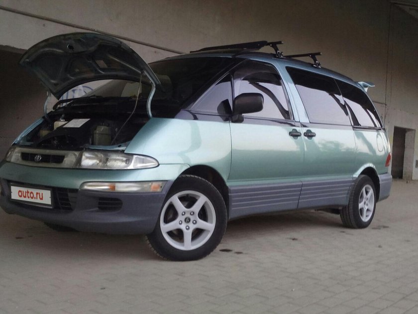 Тойота Эстима Люсида 1999