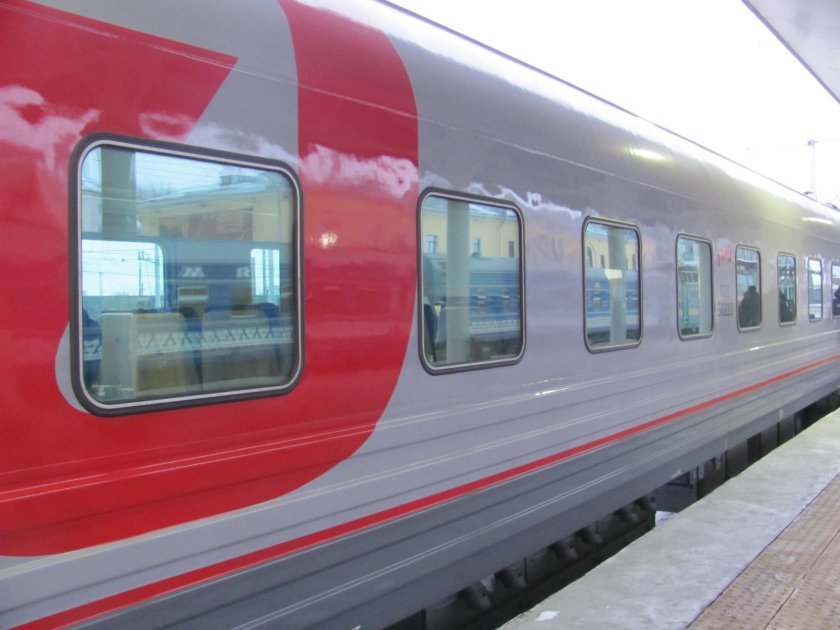 Фирменный поезд Москва Ярославль 102я