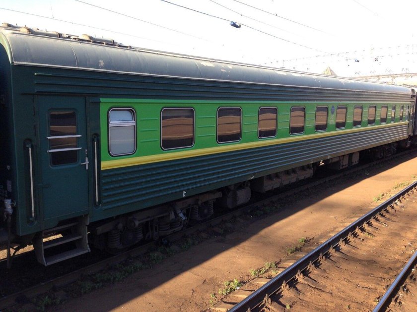 Фирменный поезд Волга