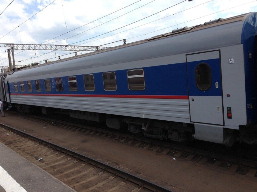 Фирменный поезд Буревестник