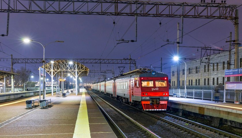 Электропоезд эт 2 м