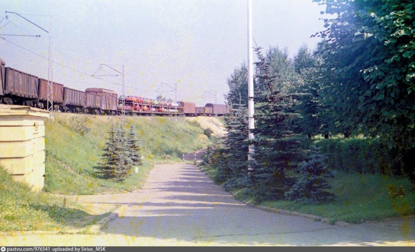 Железнодорожная насыпь