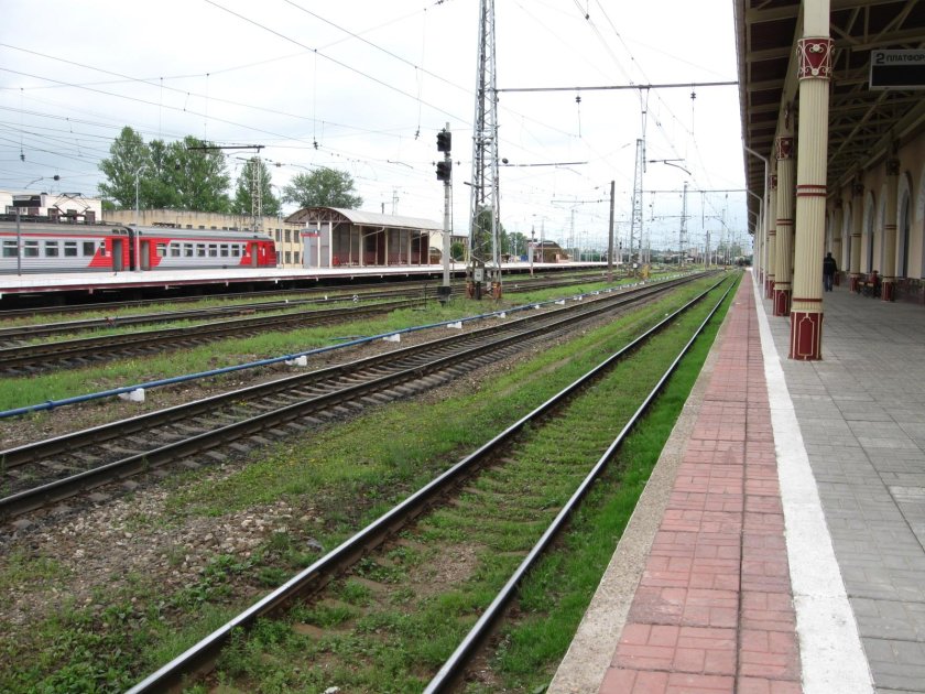 Станция Ленинский проспект СПБ электричка