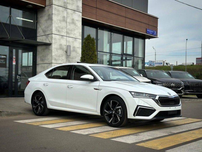 Шкода Октавия 2023