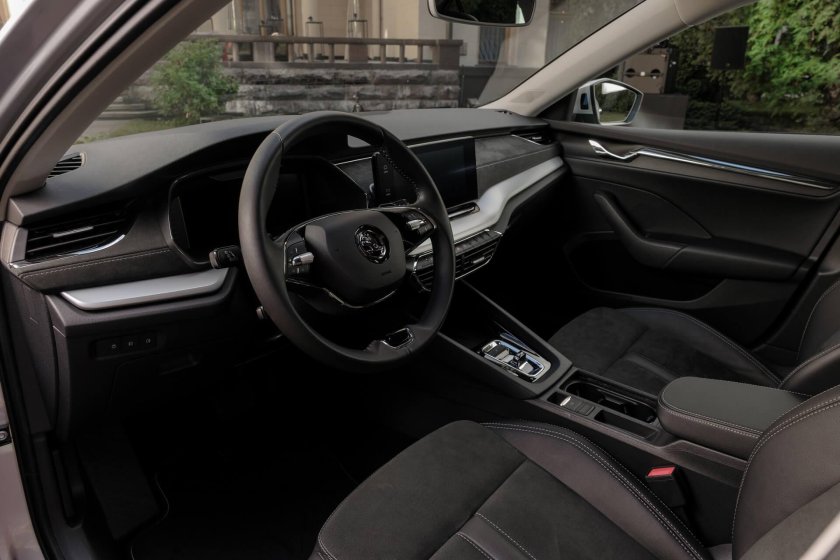 Skoda Octavia 2023 салон