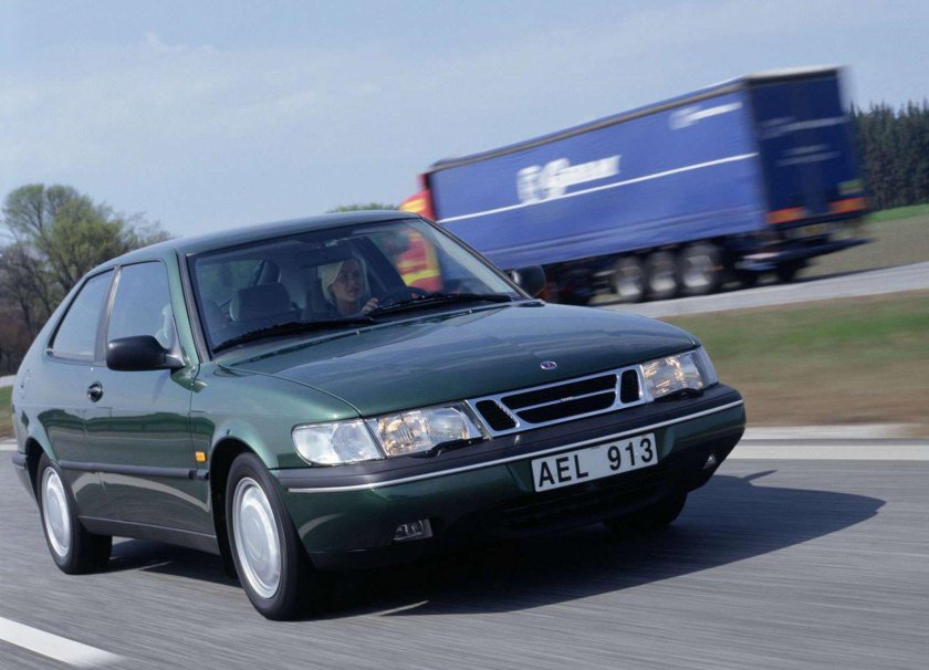 Saab 900s