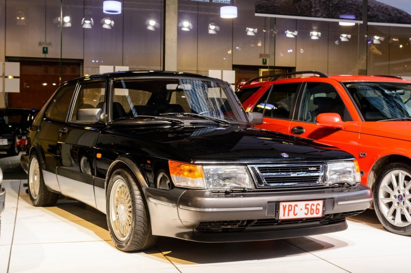 Сааб старый