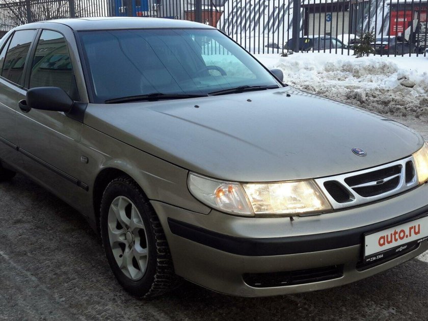 Сааб машина