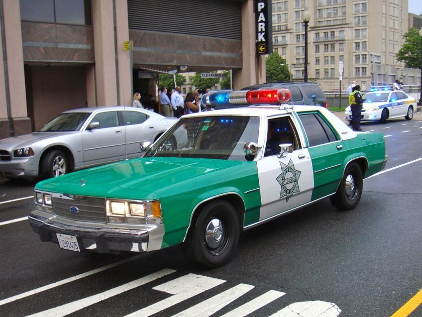 Американская полиция машина Sheriff
