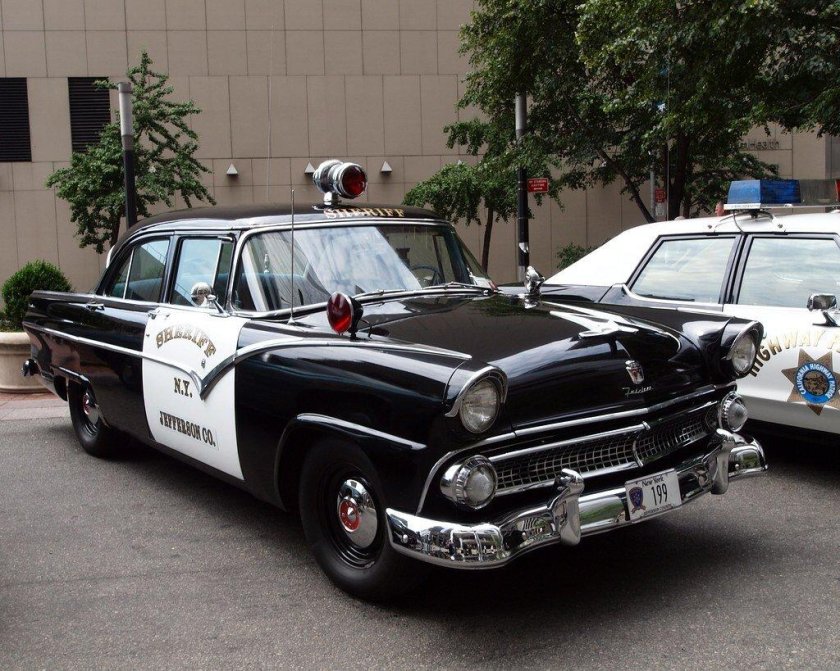 Ford Fairlane 1955 Police