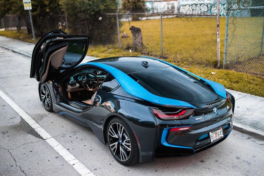 BMW i8