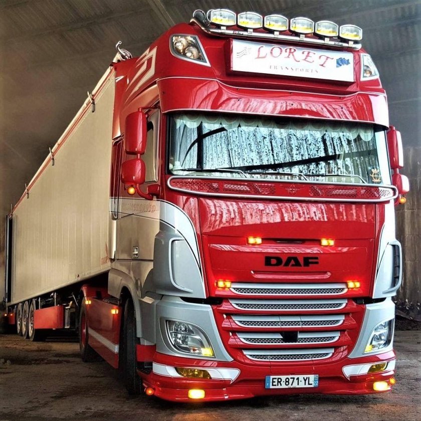 Красная фура