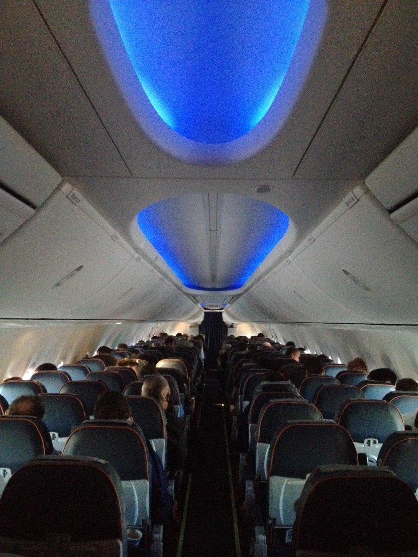 Салон самолёта Боинг 737-800