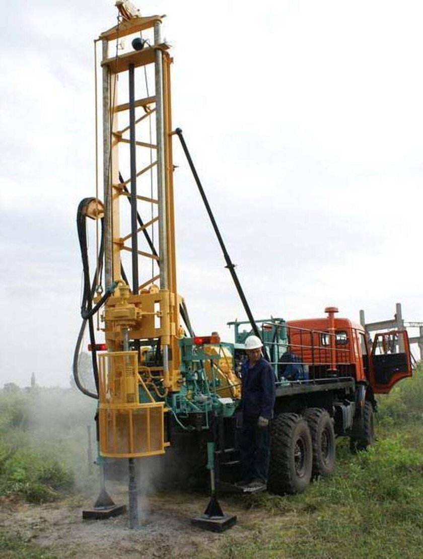 Буровая машина УРБ 2а2