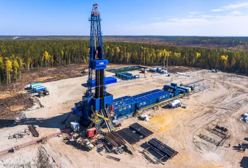 Газовая буровая вышка Газпром