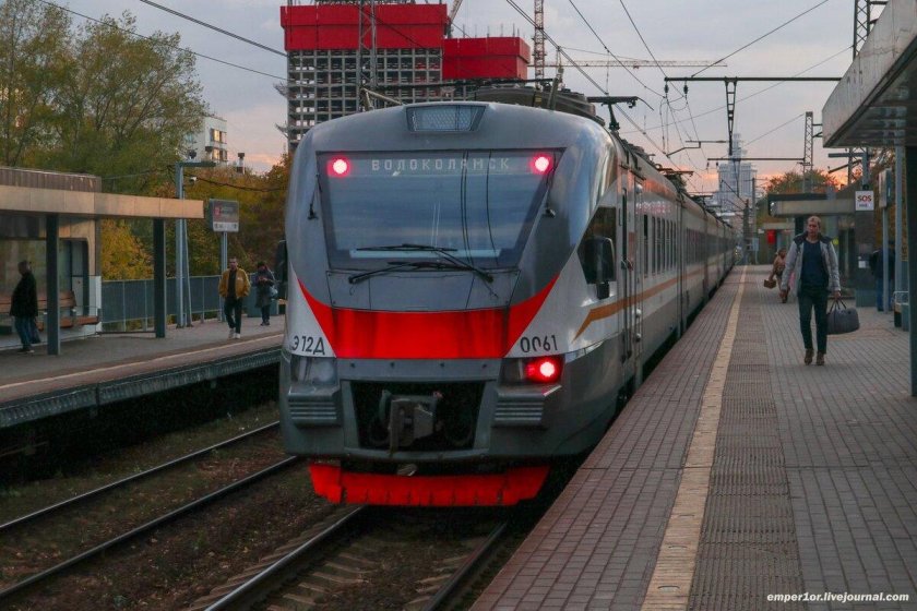 Электричка москва