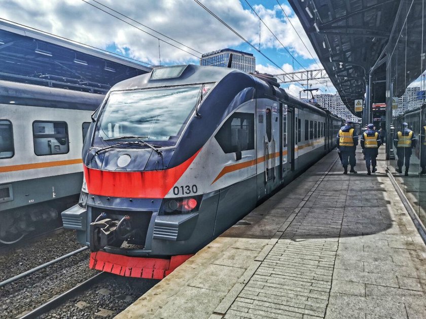 Электропоезд эп 2 д