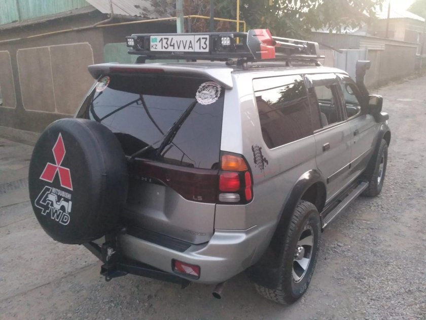 Багажник на крышу Mitsubishi Pajero Sport 1