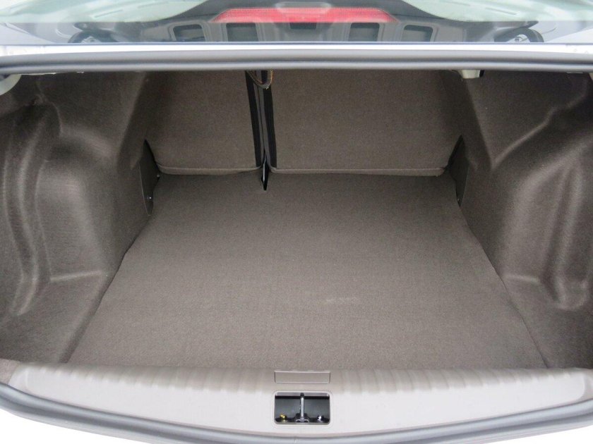 Chevrolet Cobalt багажник