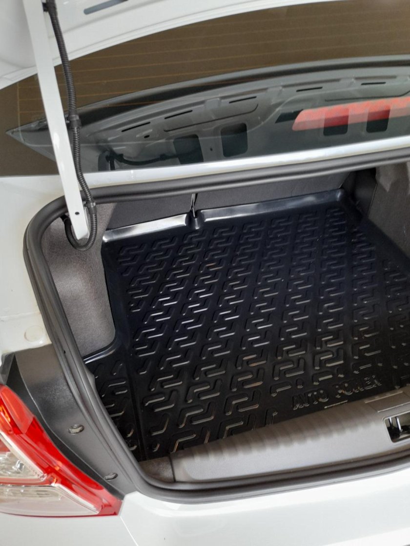 Коврик в багажник рено флюенс 2014