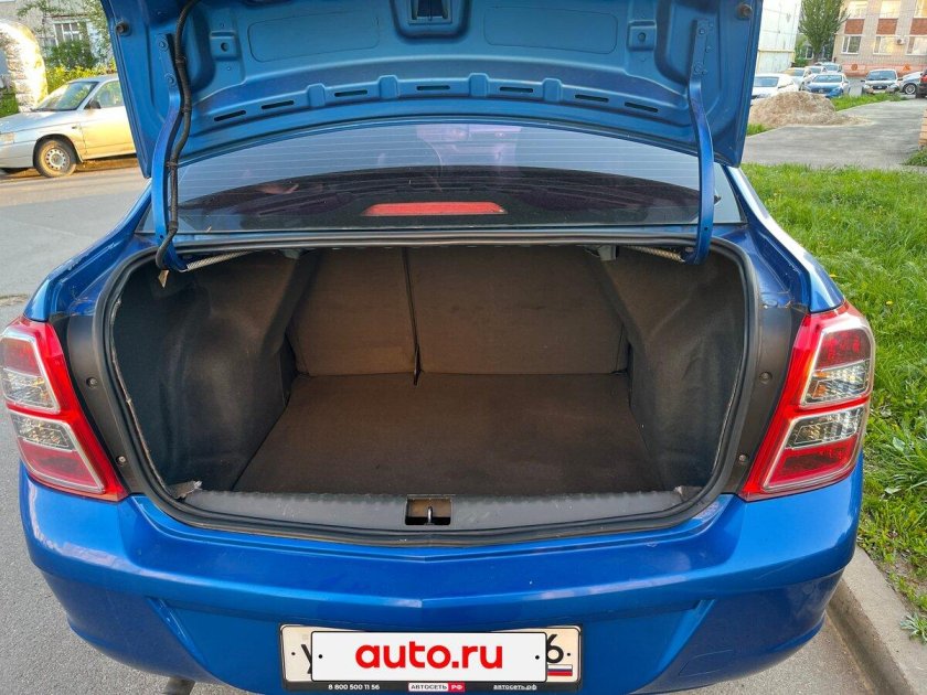 Синий шевроле