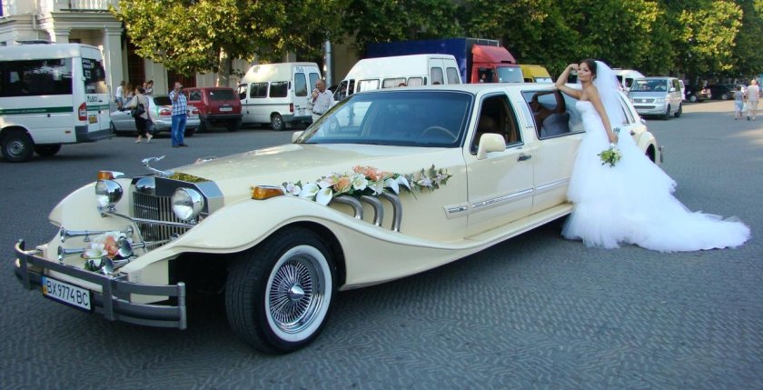 Ретро лимузин Крайслер Экскалибур