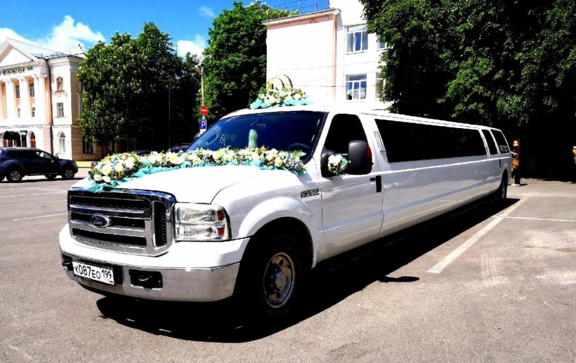 Лимузин на 30 мест