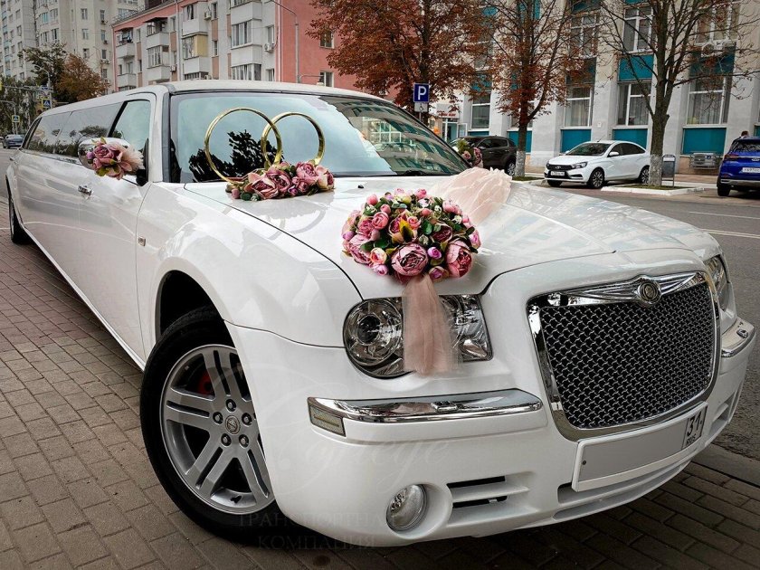 Крайслер 300с свадебный