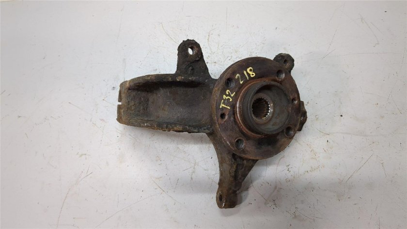 Цапфа Рено Логан передняя