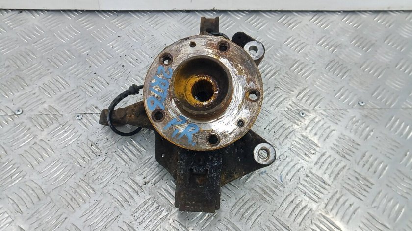 Ступица передняя renault