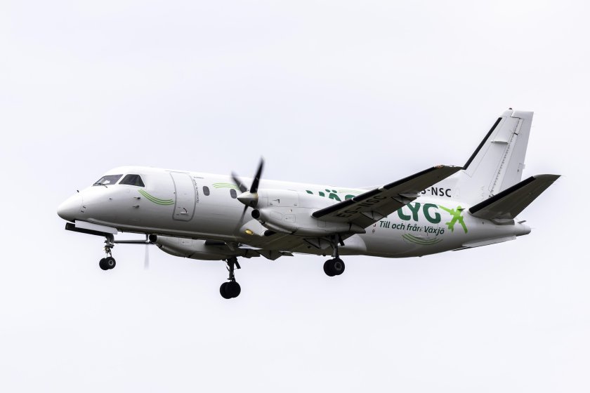 Carpatair saab 2000