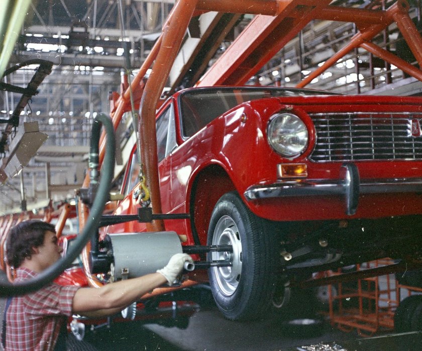 ВАЗ 2101 на конвейере