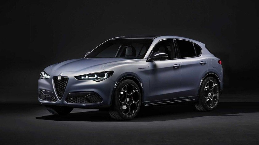 Alfa Romeo Stelvio 2023