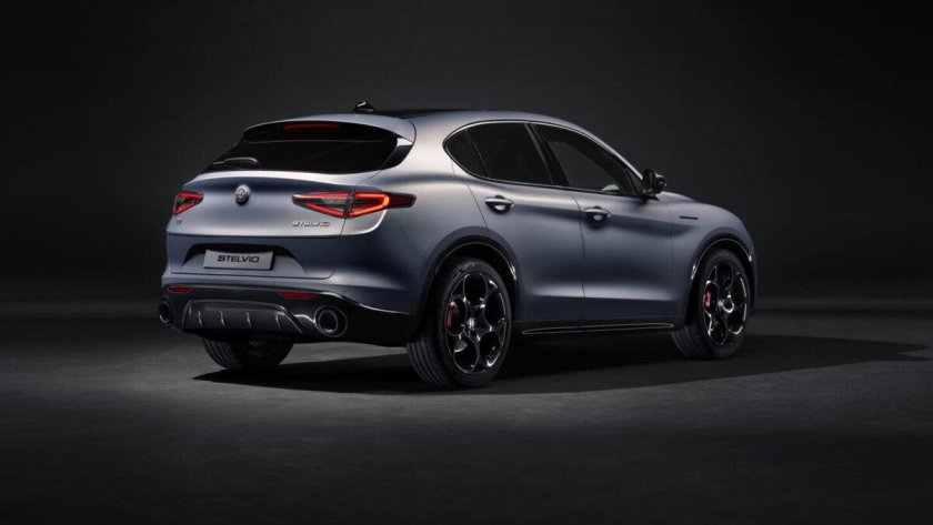 Alfa Romeo Stelvio 2023