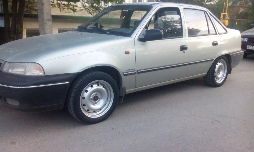 Дэу Нексия на 15 штампах