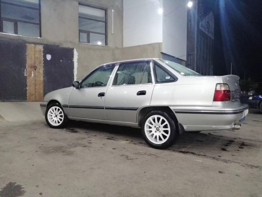 Дэу Нексия r15