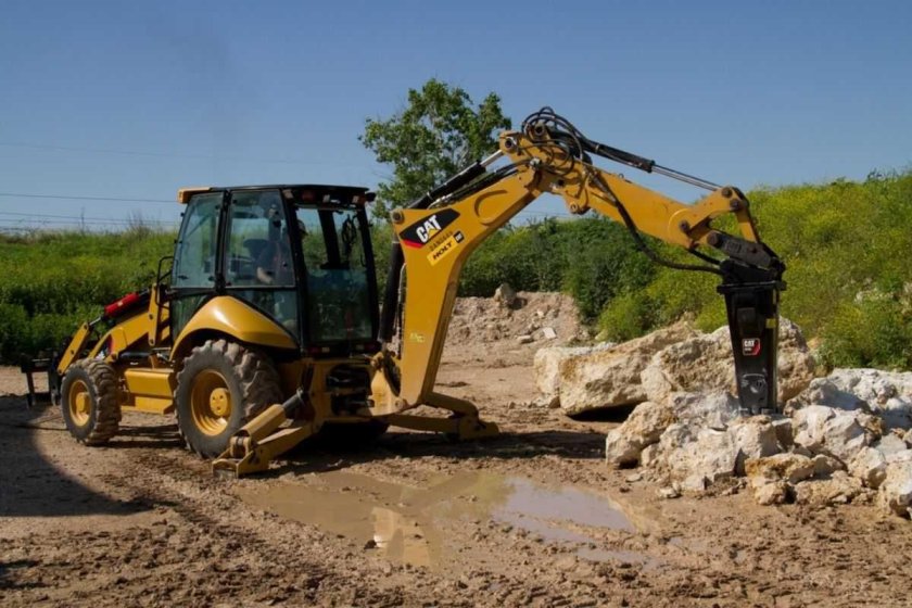 JCB 3cx с гидромолотом