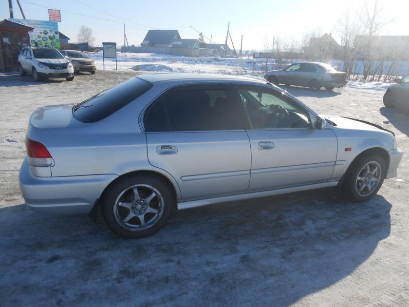 Хонда Домани 2000