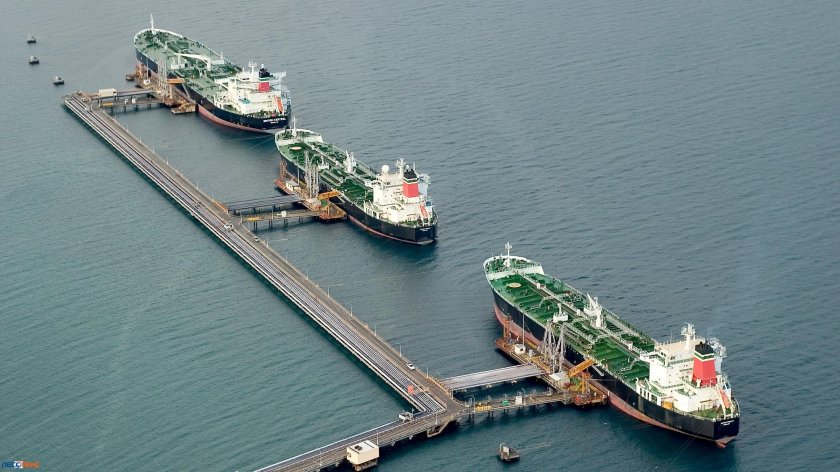 Погрузка нефти на танкер